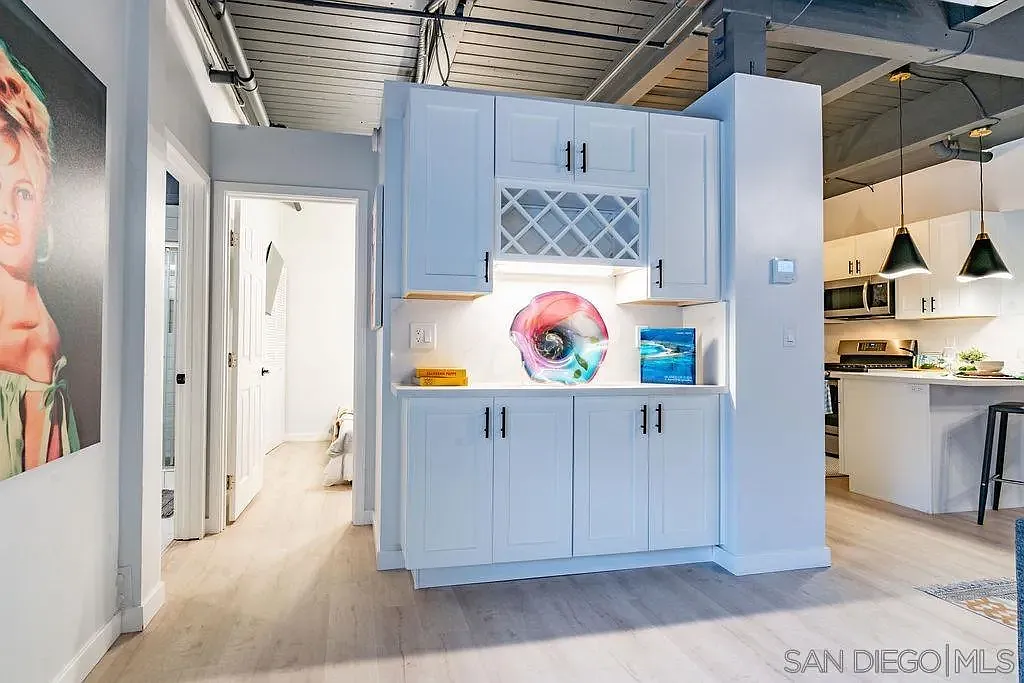 Studio, 1.0 bath, 500 sqft, $5,500 — Photo 3