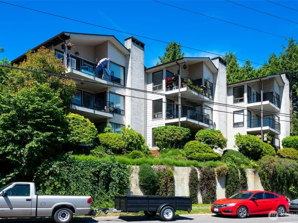 2636 22nd Avenue W #303, Seattle, WA 98199