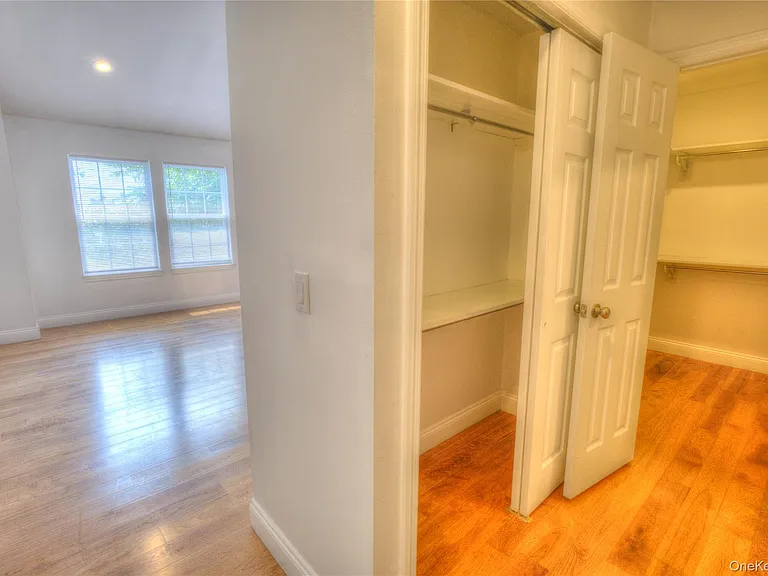 12 Yennicock Ave — Photo 16