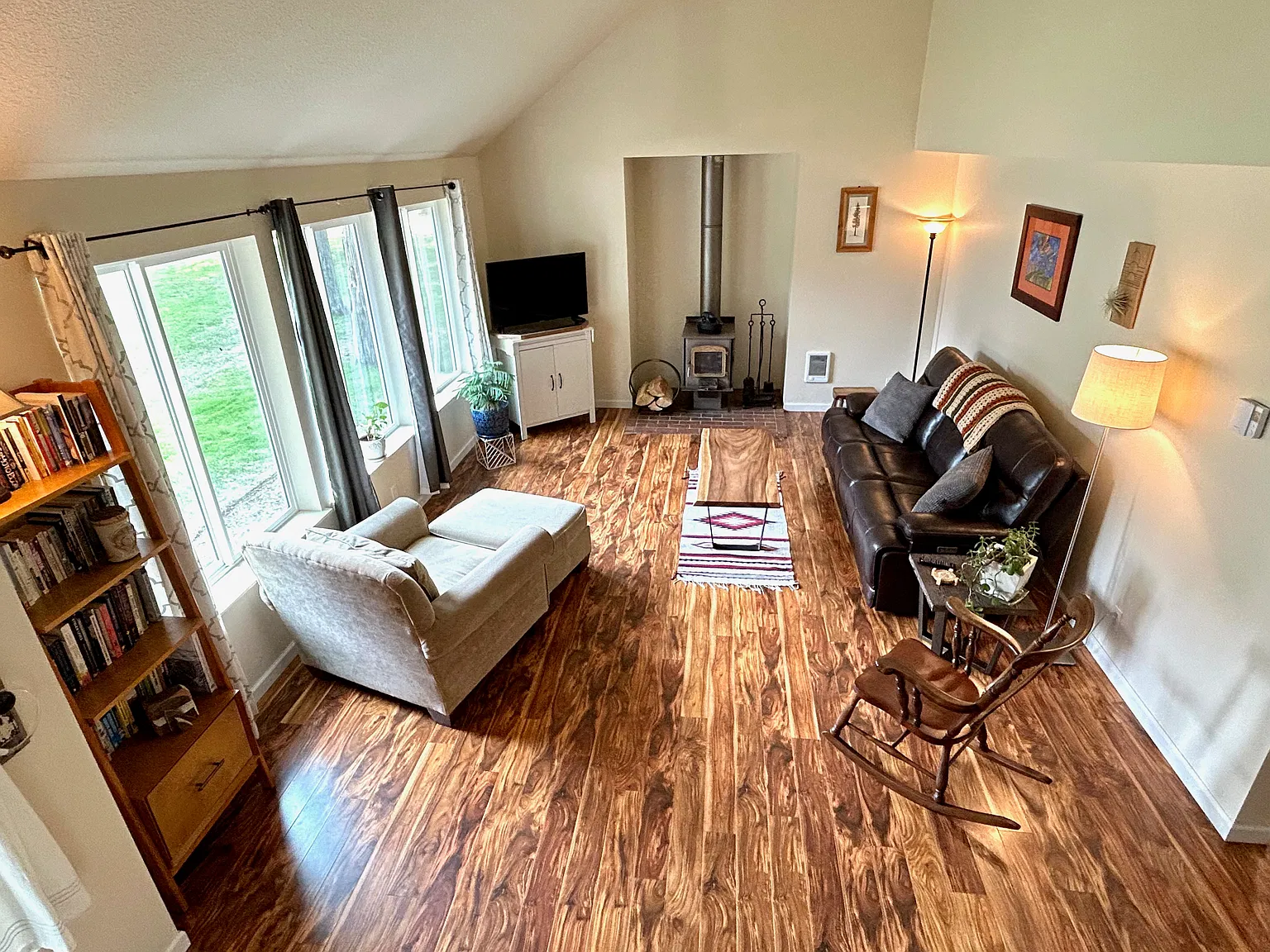 2 bed, 1321 sqft, $2,000 — Photo 3