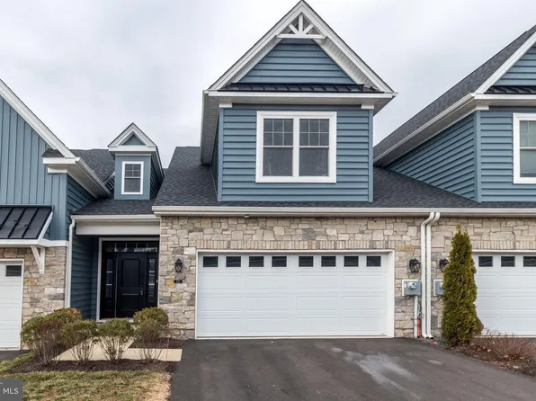 906 Holden Ct, Warminster, PA 18974
