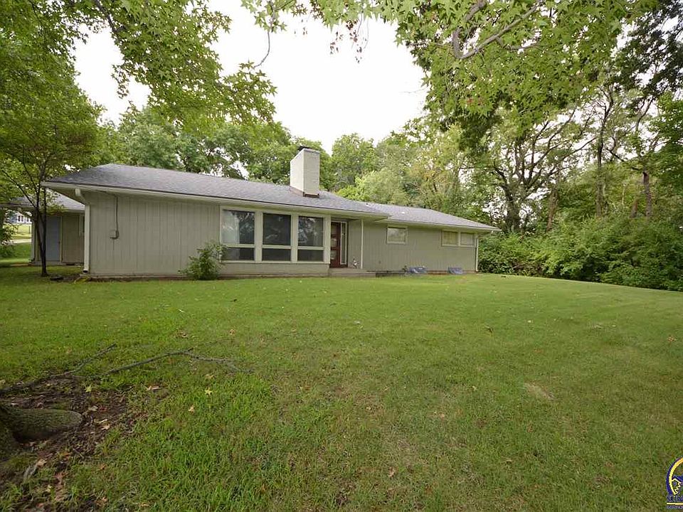 2nd image of 4729 SW Cedar Crest Rd