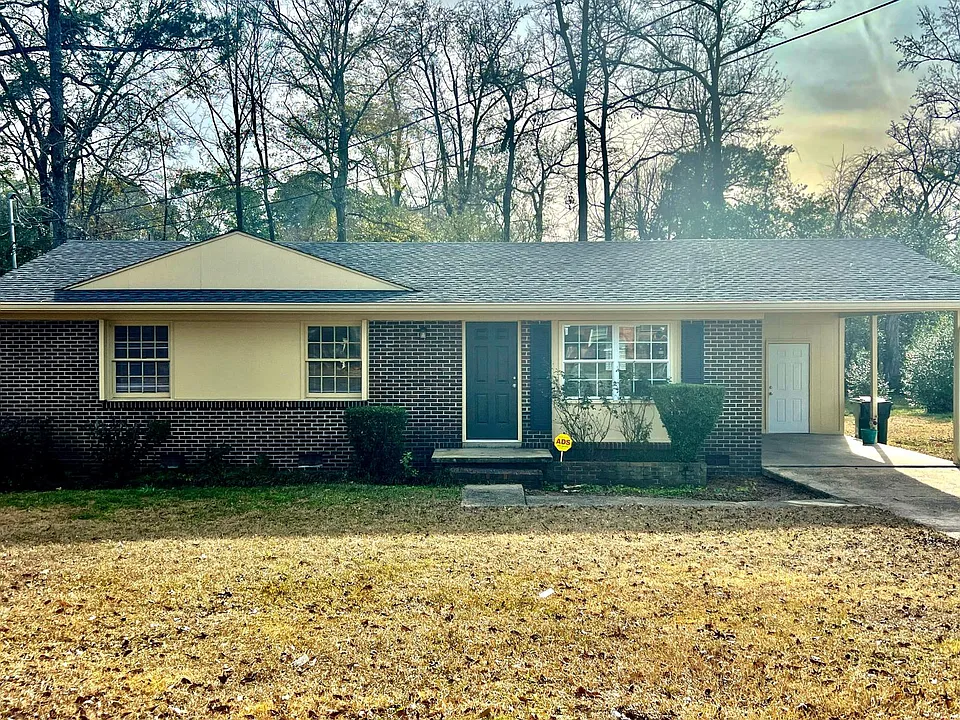 1205 Fairlane Dr