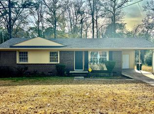 1205 Fairlane Dr, Dothan, AL 36301