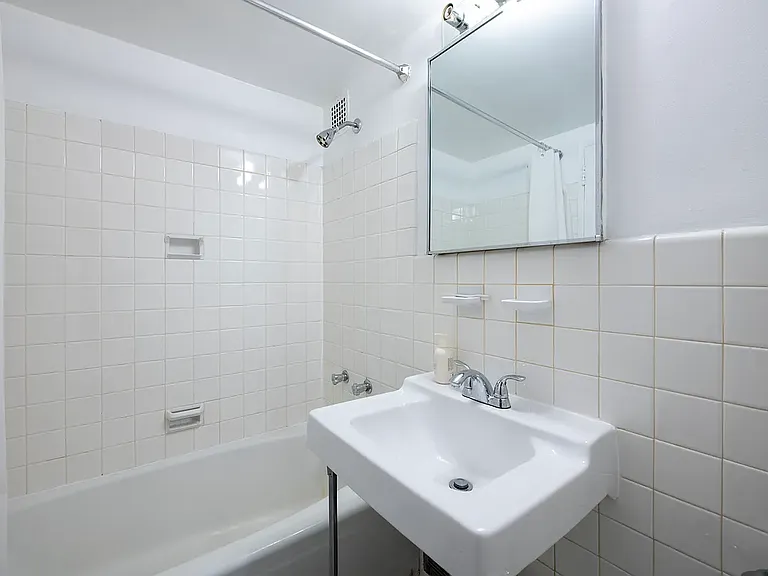 35 E 38th St #5A — Photo 7