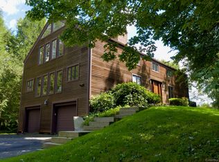 148 Flanders Rd, Woodbury, CT 06798