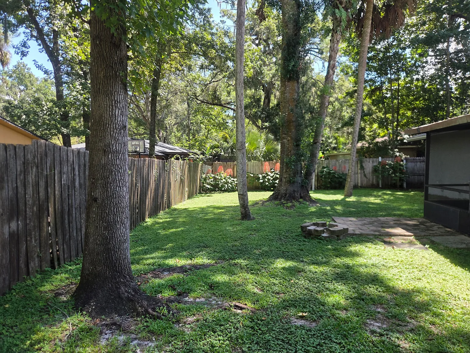 3 bed, 1574 sqft, $2,425 — Photo 2