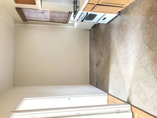 Rented by Aida Home Realty | media 16