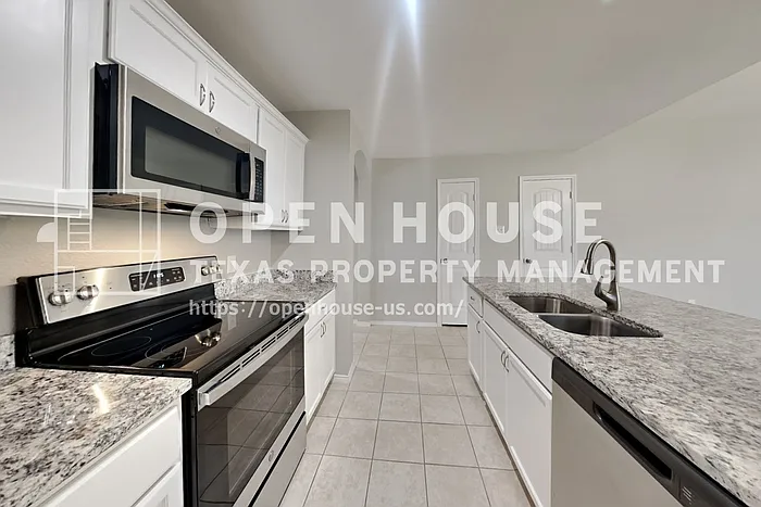4 bed, 2.0 bath, 1892 sqft, $1,940 — Photo 4