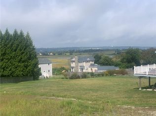 71 W Main Rd, Little Compton, RI 02837