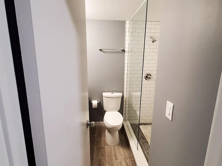 2828 N Burling St #308 — Photo 15