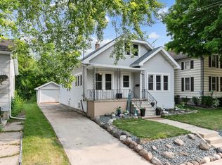 326 W 17th Ave, Oshkosh, WI 54902