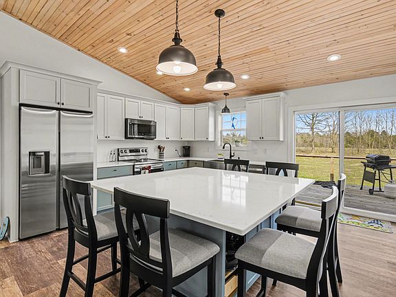 5th image of 2346 W Madison Rd