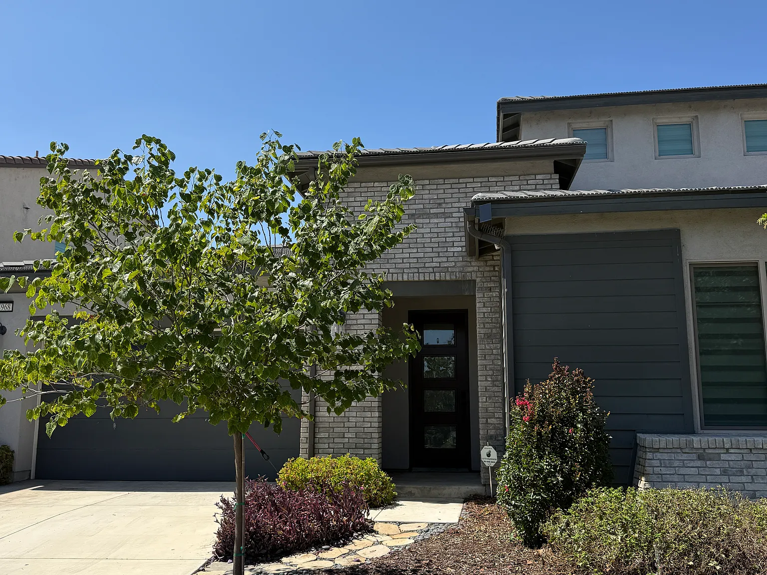4 bed, 3.5 bath, 2810 sqft, $4,500 — Photo 3