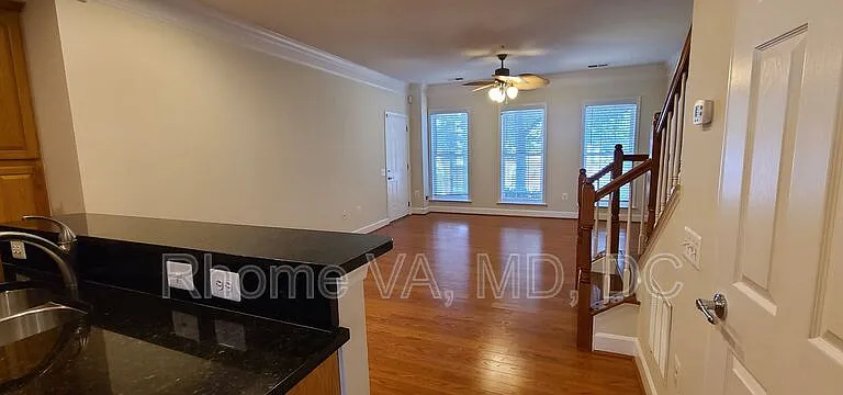 2205 Highbourne Dr — Photo 2