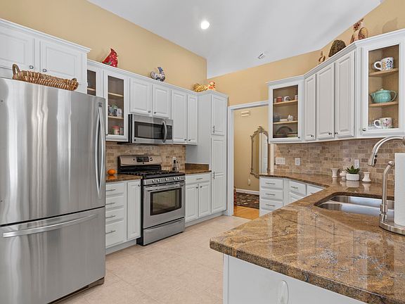 5th image of 2934 Ridge Trail Dr