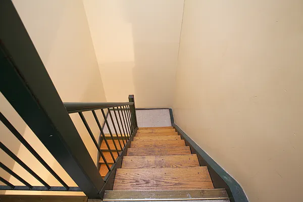 Rented by Landmark Manhattan Realty Corp | media 33