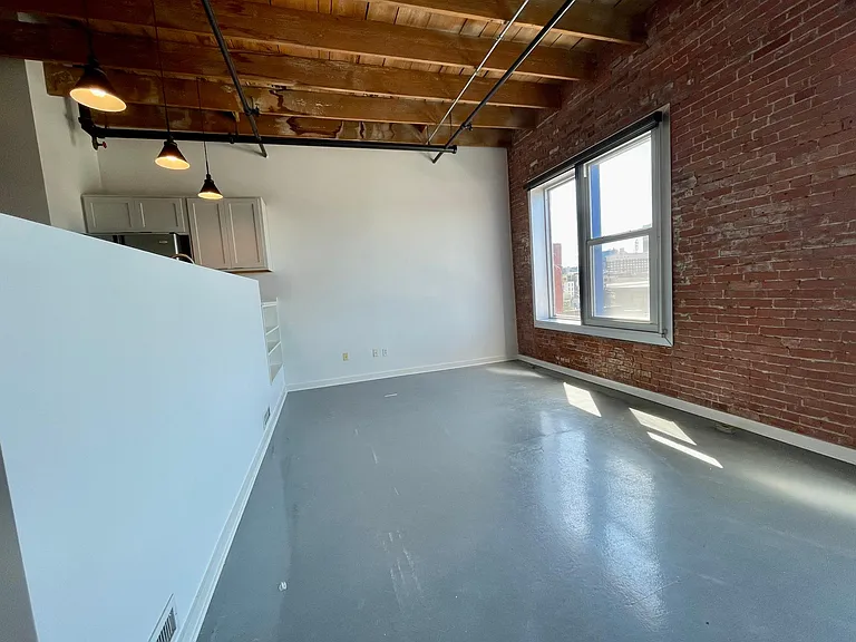 1803 Wyandotte St #307 — Photo 3