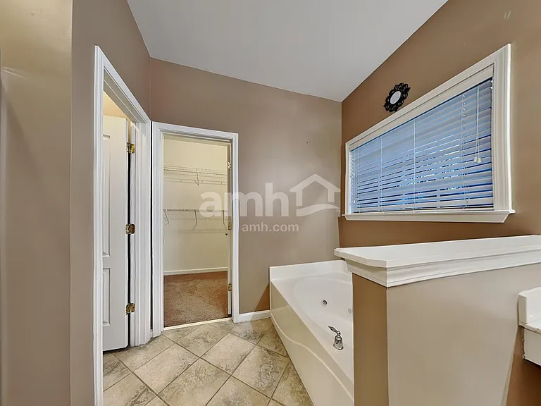 275 Beckenham Walk Dr — Photo 15