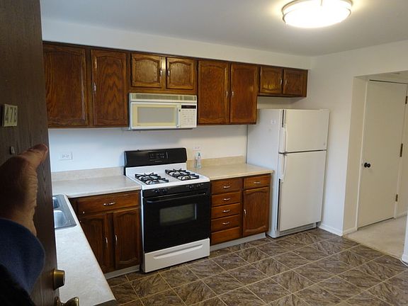 4th image of 1408 S Fairfield Ave APT 47B