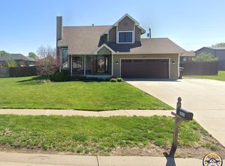 2410 SE Cedarwood Dr, Topeka, KS 66605