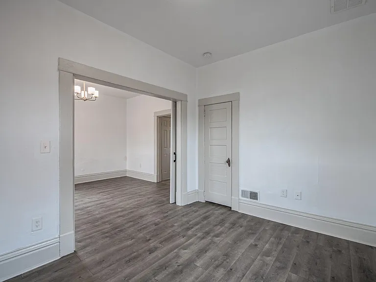 209 S Main St — Photo 5
