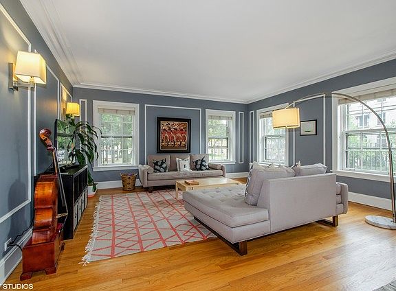 5th image of 2044 W Farwell Ave APT 1E