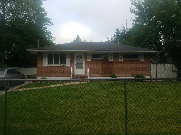 26 Orient Ave, Brentwood, NY 11717