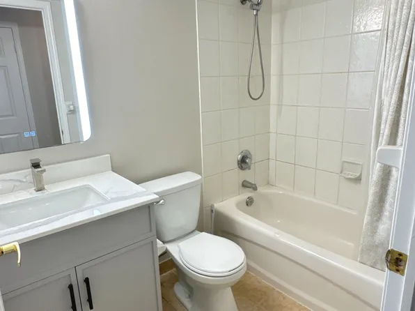 20 Olive Ave, Toronto, ON