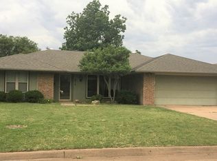814 Canary Ln, Enid, OK 73703