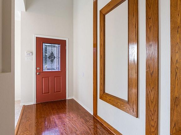 3rd image of 18716 Royal Pointe Dr