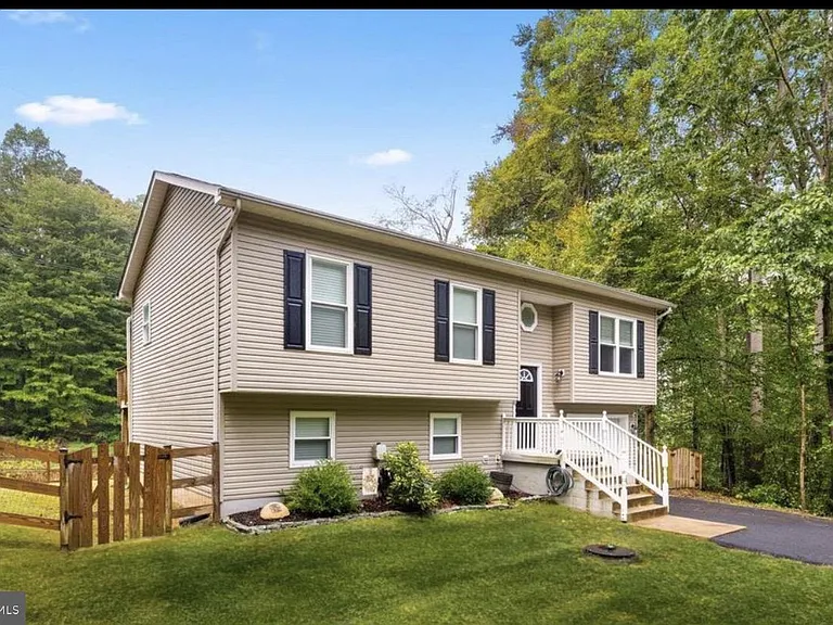 6234 Wheeler Dr — Photo 1