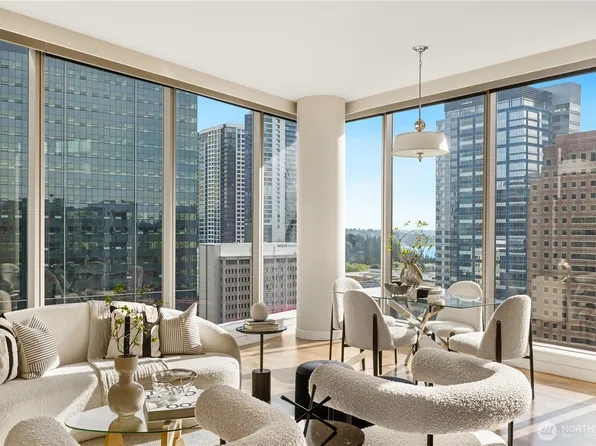 10650 NE 9th Place #2122, Bellevue, WA 98004