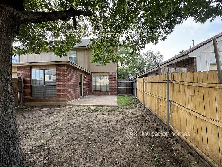 4317 Saugus Dr — Photo 20