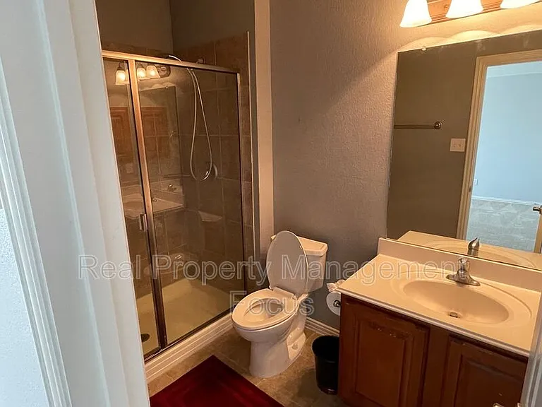4645 Penelope Ln — Photo 14