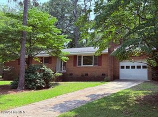 430 W Rhode Island Ave, Southern Pines, NC 28387