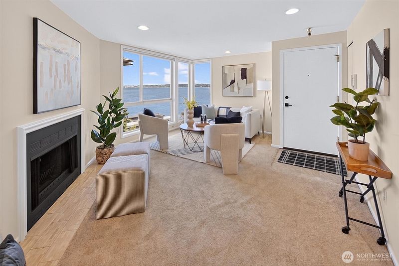 3rd image of 510 Lakeside Avenue S #6