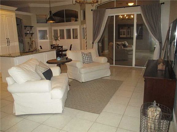 5th image of 1101 SW 189th Ave
