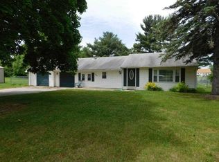 103 N 10th St, Pierceton, IN