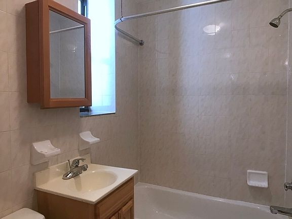 5th image of 232 W 24th St APT 3E