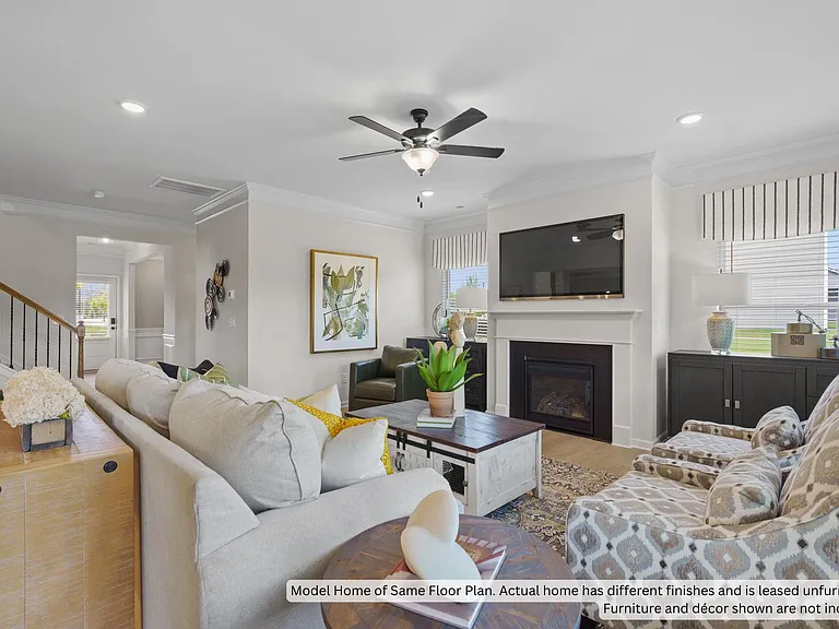 11053 Valmont Way — Photo 2