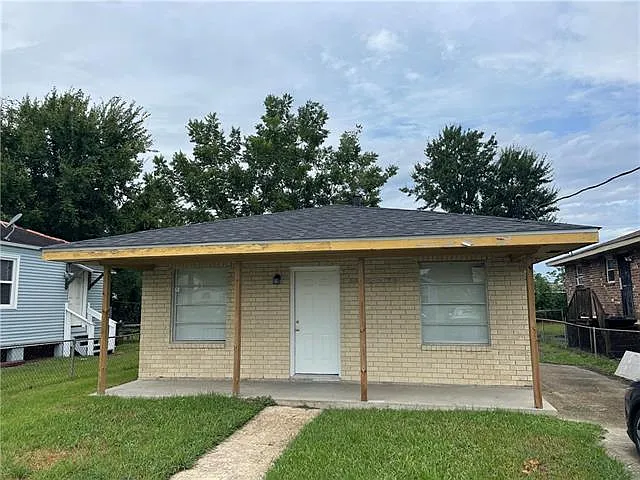 3 bed, 1.0 bath, 974 sqft, $1,500 — Photo 2