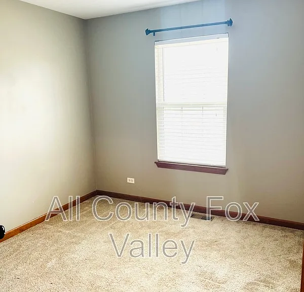 1850 Waverly Way — Photo 10
