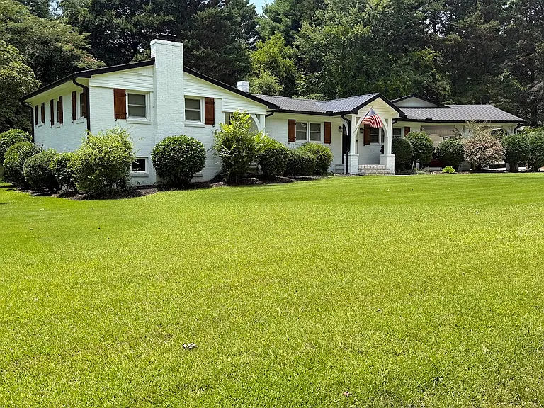 405 Playground Rd — Photo 3