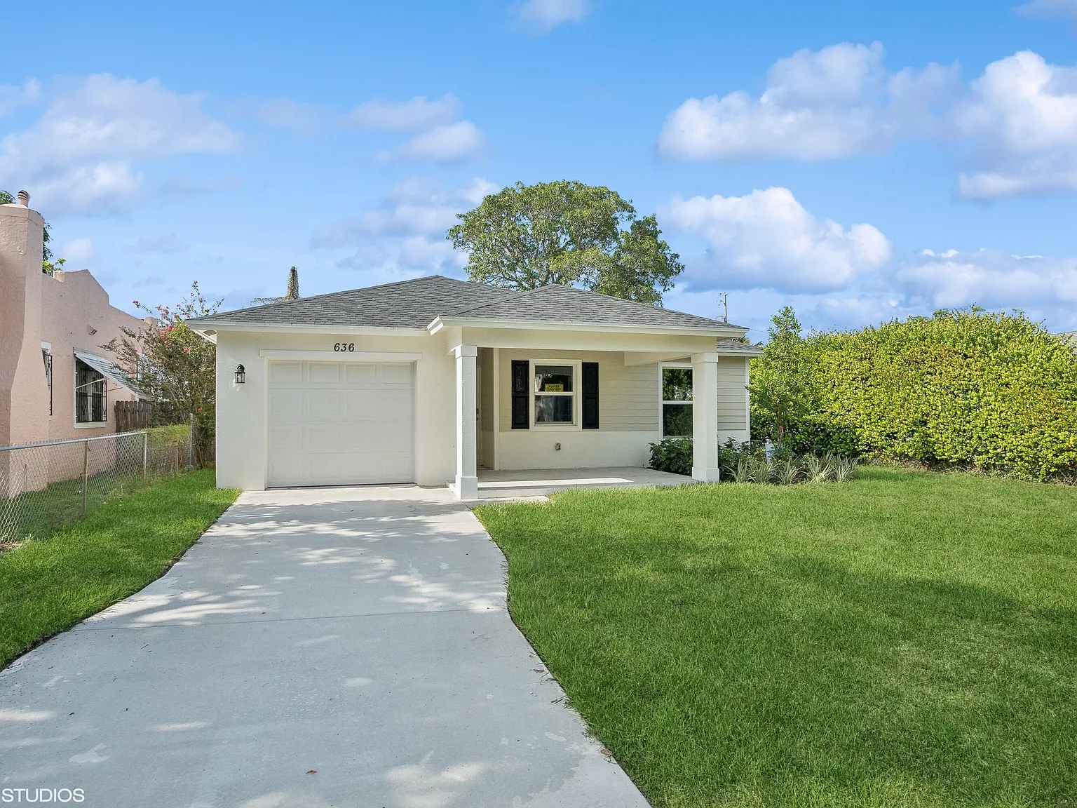 3 bed, 2.0 bath, 1041 sqft, $3,300 — Photo 1
