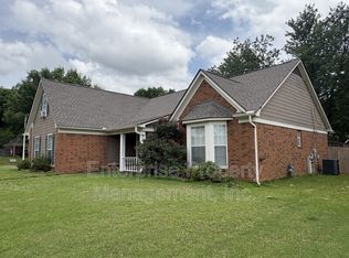 7037 Meadowlands Pl, Memphis, TN 38135