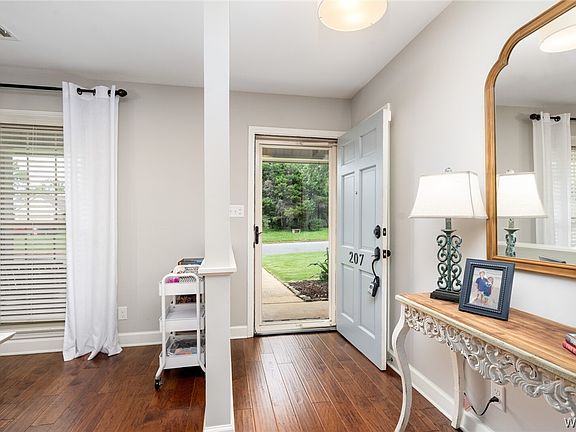 5th image of 207 Riverdale Ln