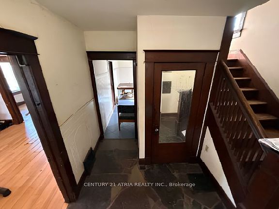 3rd image of 377 Guelph St