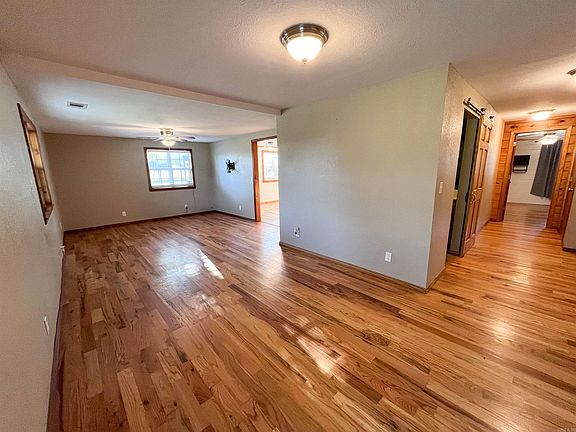 2nd image of 1145 Broadleaf Rd