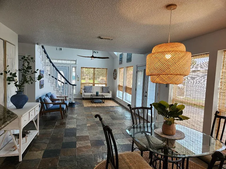 6922 Gentle Breeze Dr — Photo 7